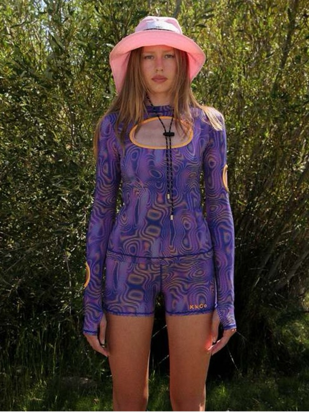 KkCo Outside Warped Cut Out Base Layer Blue